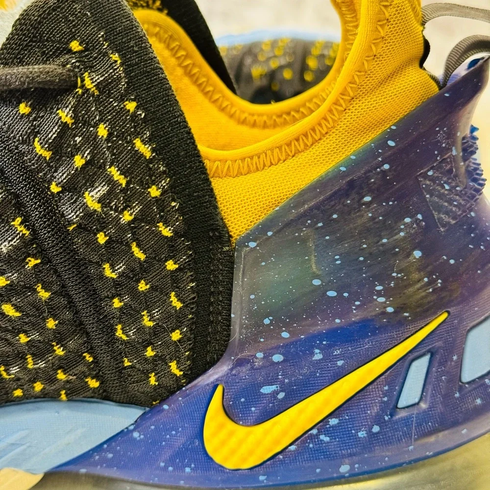 Nike LeBron 18 Lakers Heritage 2020 JAMES 23 Size 9.5